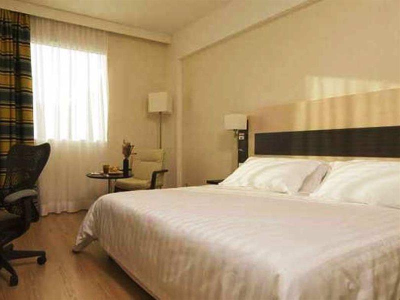 Hilton Garden Rome Airport