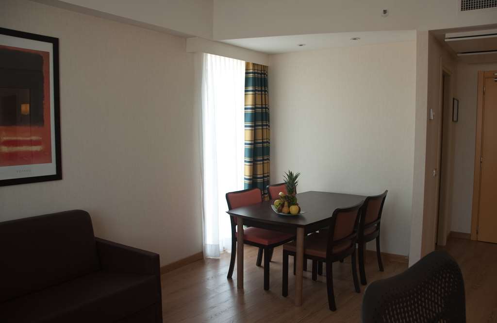 Hilton Garden Rome Airport 4*